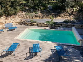Villa contemporaine avec piscine